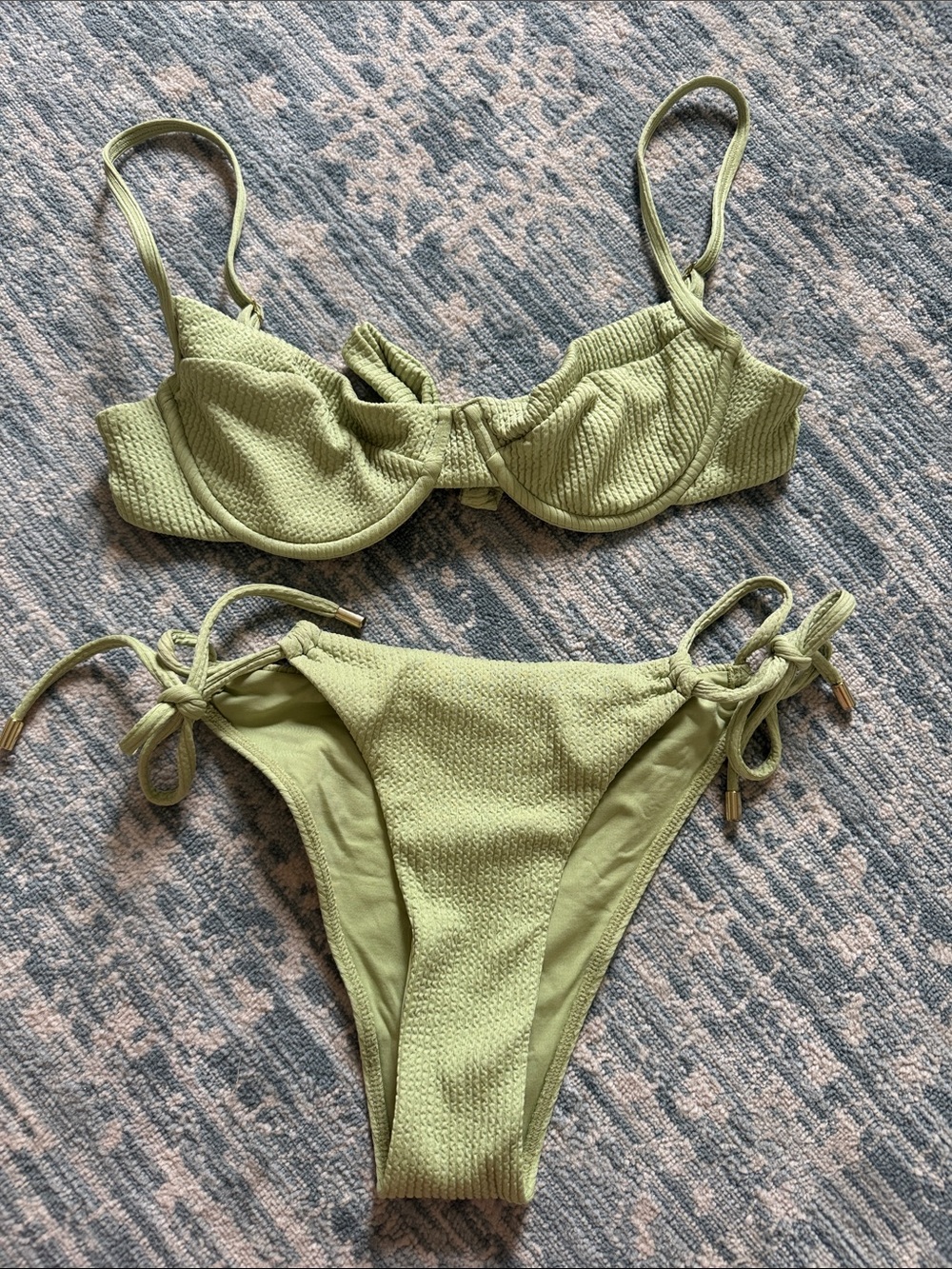 Monday Swimwear Olive Green Crinkle SET
